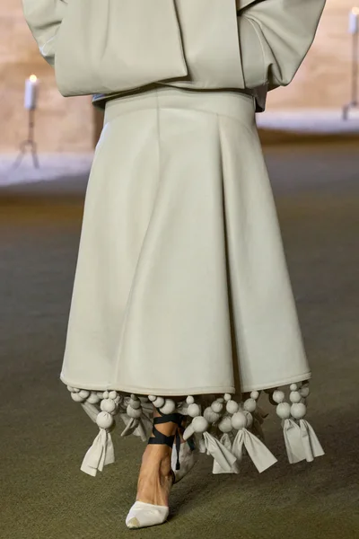 Look 61